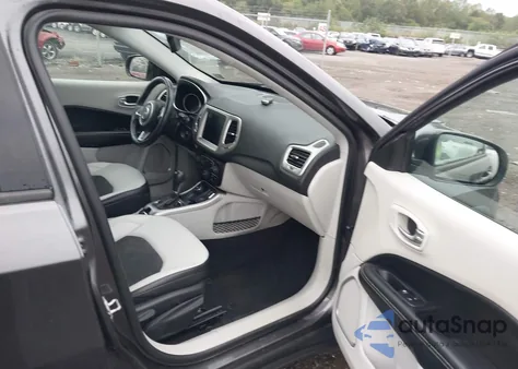 2019 Jeep Compass Latitude 4X4 from USA, damaged, VIN 3C4NJDBB0KT665835